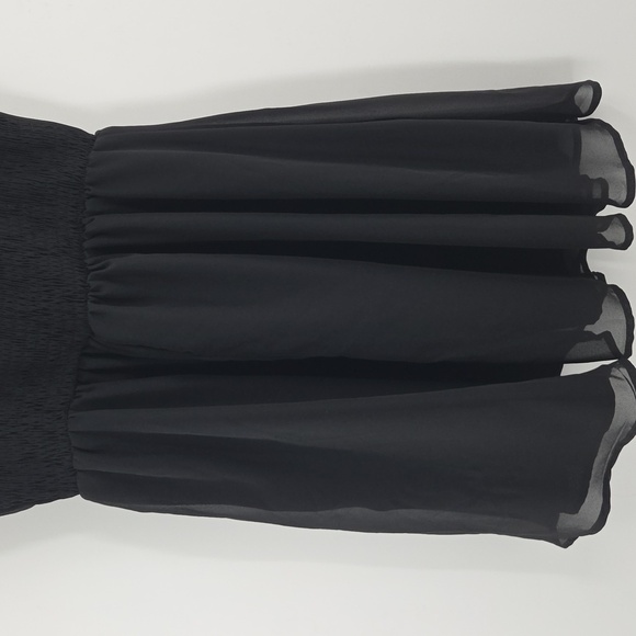Chic Black Dress for Women - Picture 12 of 16
